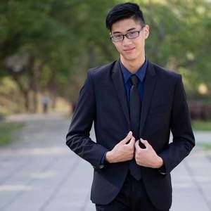 Meet your Posher, Ethan